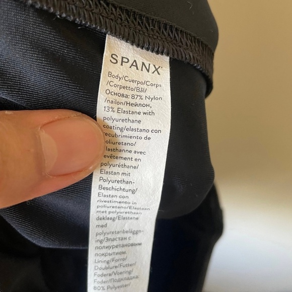 SPANXshape Faux Leather legging - Picture 9 of 10